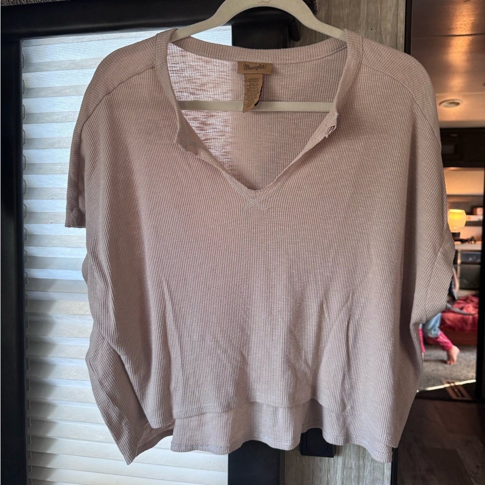 Wrangler Light Pink Short Sleeve V-Neck Tee